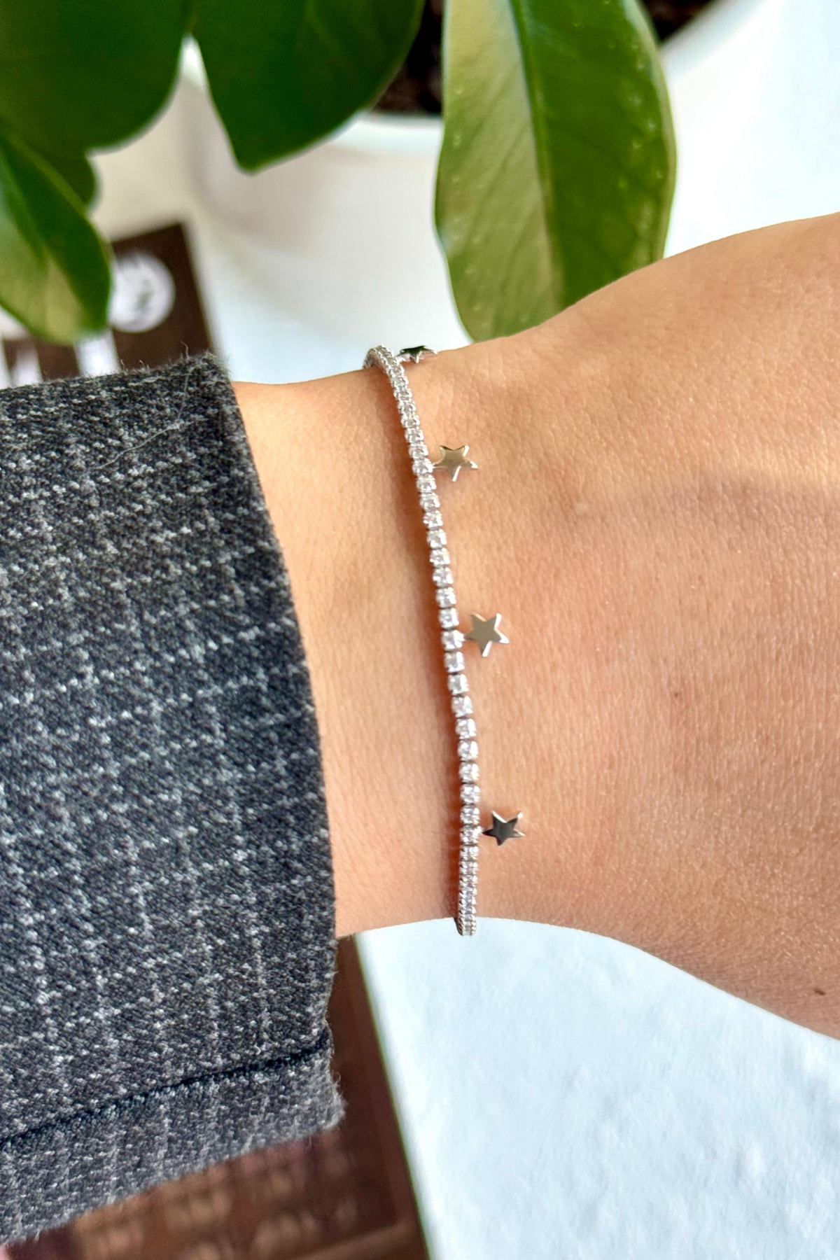 V.İ.P Seri Full Taşlı Su Yolu Çoklu Yıldız Model Renk Atmaz Kararmaz Garantili Kadın Çelik Bileklik