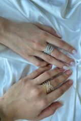 Exclusive Seri Ayarlanabilir Kararmaz Gurmet Model Zirkon Taşlı Kadın Çelik Yüzük