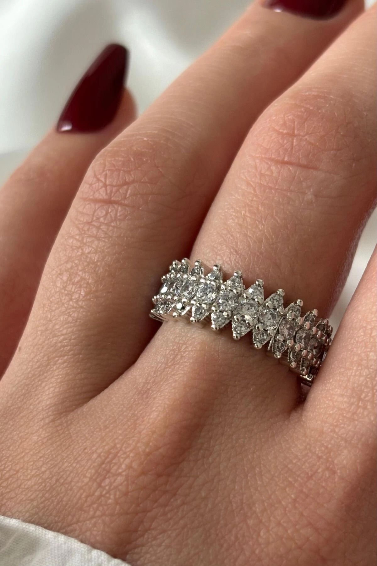 Yeni Sezon Mekik Model Sıra Zirkon Taşlı Ayarlanabilir Kadın Çelik Yüzük