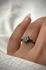 Premium Seri Çiçek Buketi Tasarım Çoklu Minimal Zirkon Taşlı Tek Taş Ayarlanabilir Kadın Çelik Yüzük