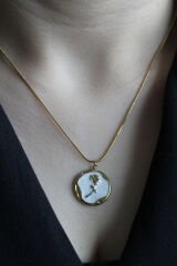 Premium Seri Plaka Sedefli Çiçek Gül Model 316 L Paslanmaz Kararmaz Kadın Çelik Kolye