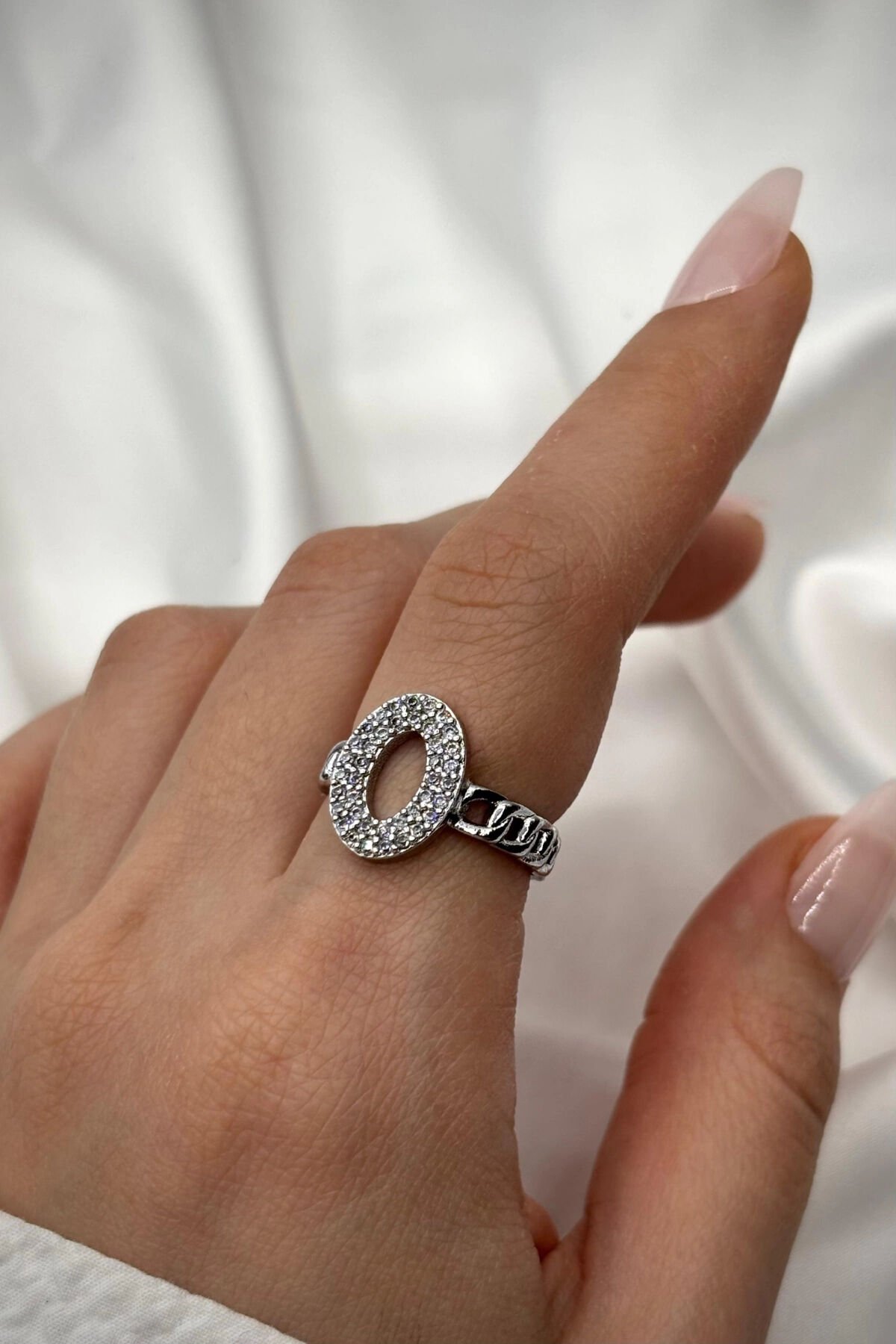 Yeni Sezon Elips Tasarım Full Zirkon Taşlı Kolları Zincir Model Ayarlanabilir Kadın Çelik Yüzük