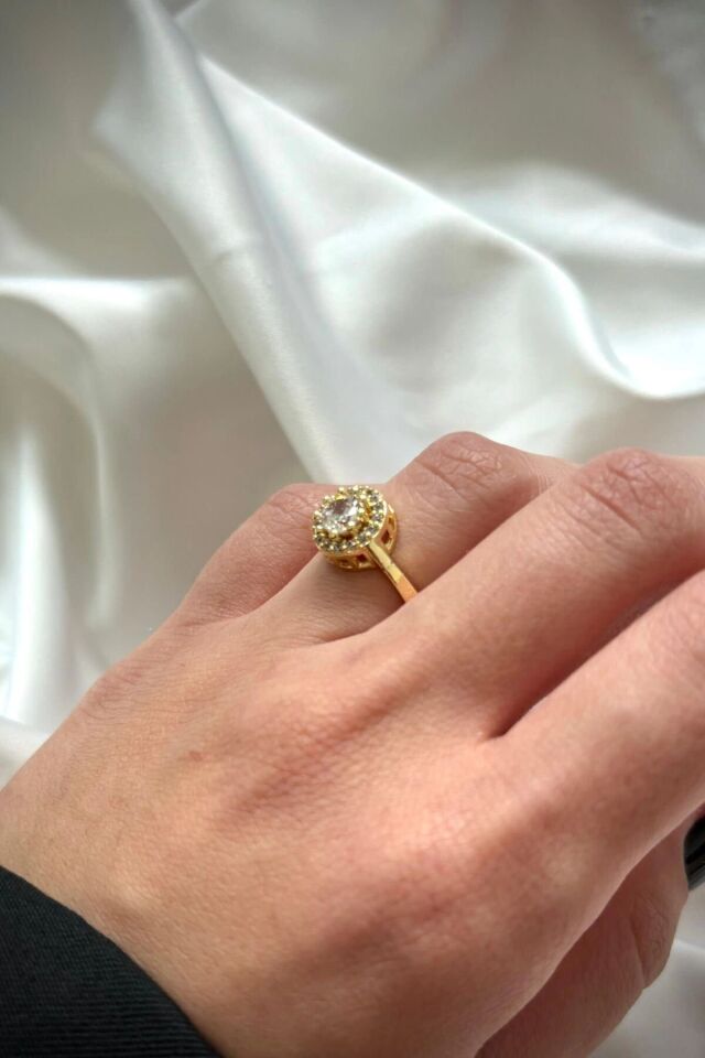 Premium İthal Seri Baget Zirkon Taşlı Tek Taş Ayarlanabilir Tasarım Kadın Çelik Yüzük Gold