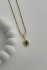 Premium Seri Renk Atmaz Yeşil Baget Taşlı Kare Tasarım Kadın Çelik Kolye