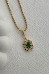 Premium Seri Renk Atmaz Yeşil Baget Taşlı Kare Tasarım Kadın Çelik Kolye