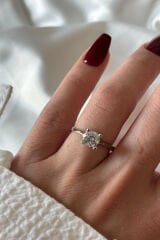 Premium Seri Klasik Yuvarlak Taşlı Tek Taş Tasarım Ayarlanabilir Kadın Çelik Yüzük