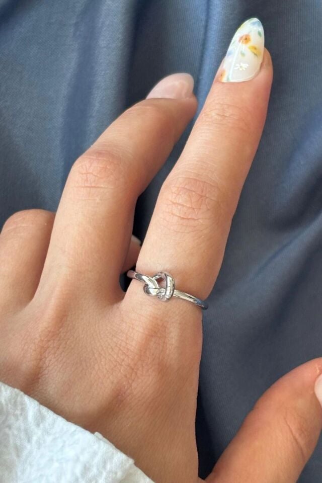 Yeni Sezon Love Knot Tasarım Ayarlanabilir Kadın Yüzük Gümüş