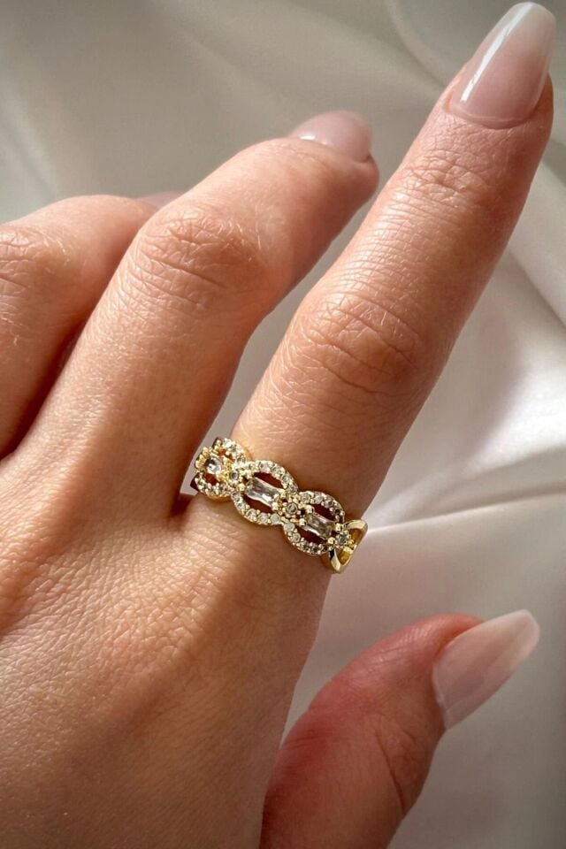 Oval Tasarım Zirkon Taşlı Kadın Yüzük Gold