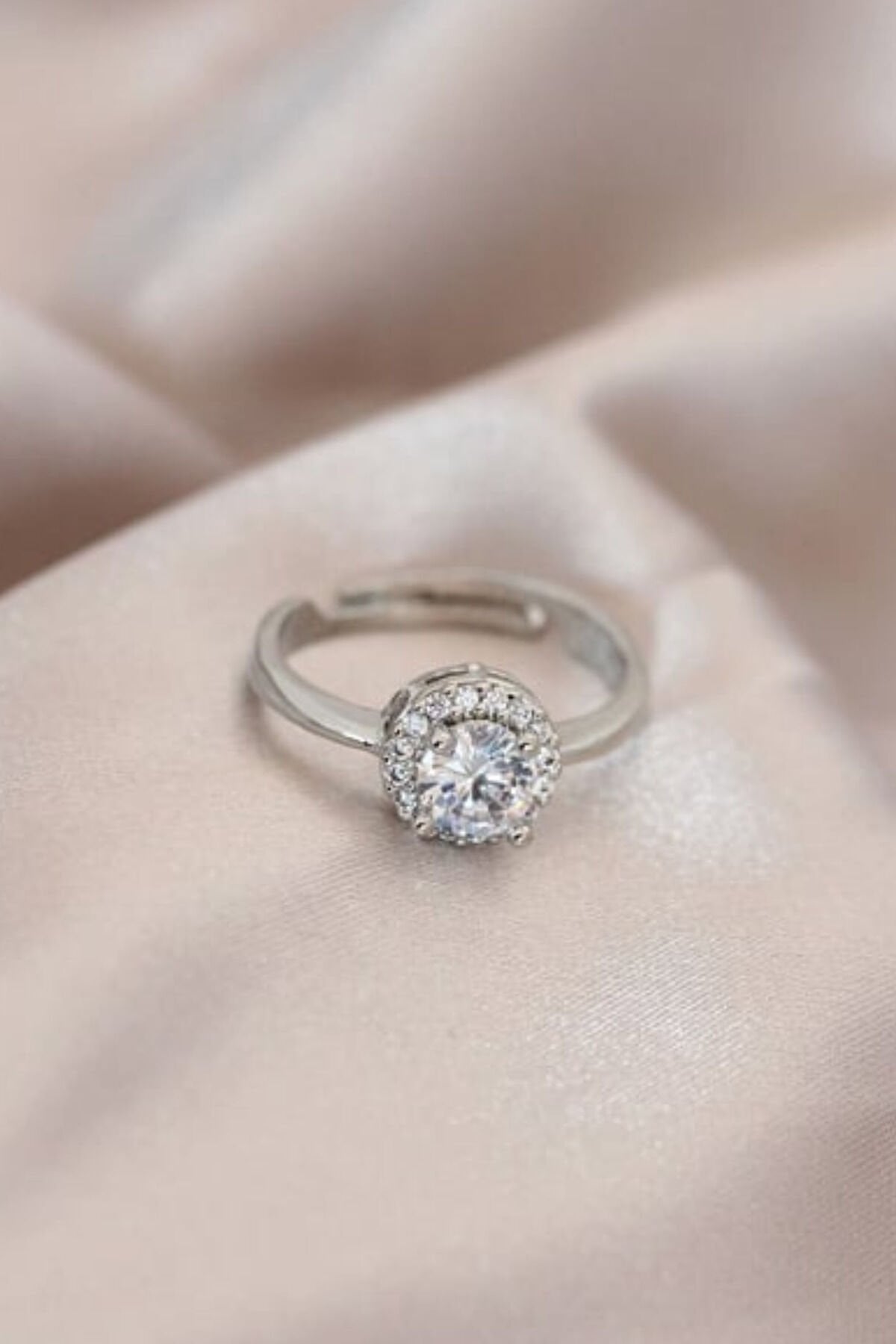 Premium İthal Seri Baget Zirkon Taşlı Tek Taş Ayarlanabilir Tasarım Kadın Çelik Yüzük