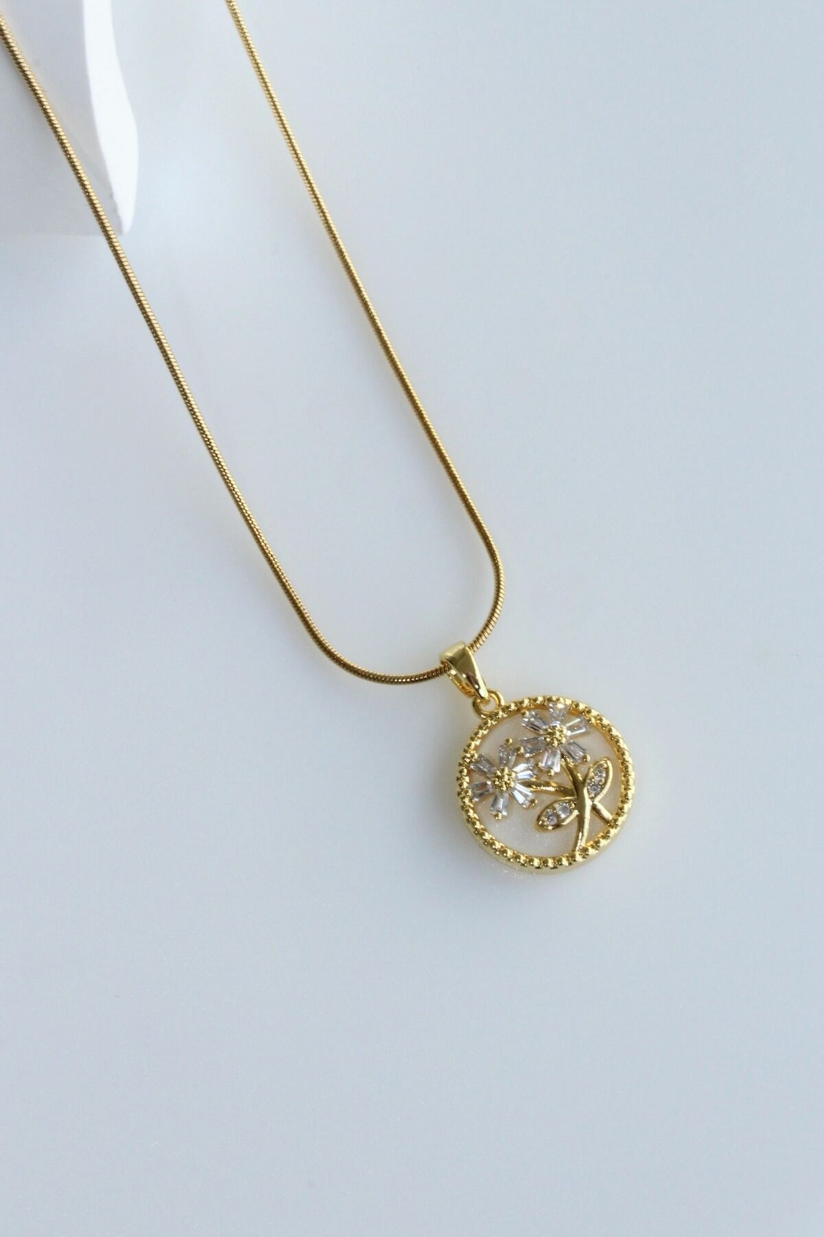 Premium Seri Plaka Model Zirkon Taşlı İkili Papatya 316 L Paslanmaz Kararmaz Kadın Çelik Kolye