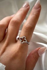 Ünlü Marka Zirkon Taşlı Kadın Yüzük