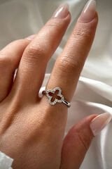 Ünlü Marka Zirkon Taşlı Kadın Yüzük