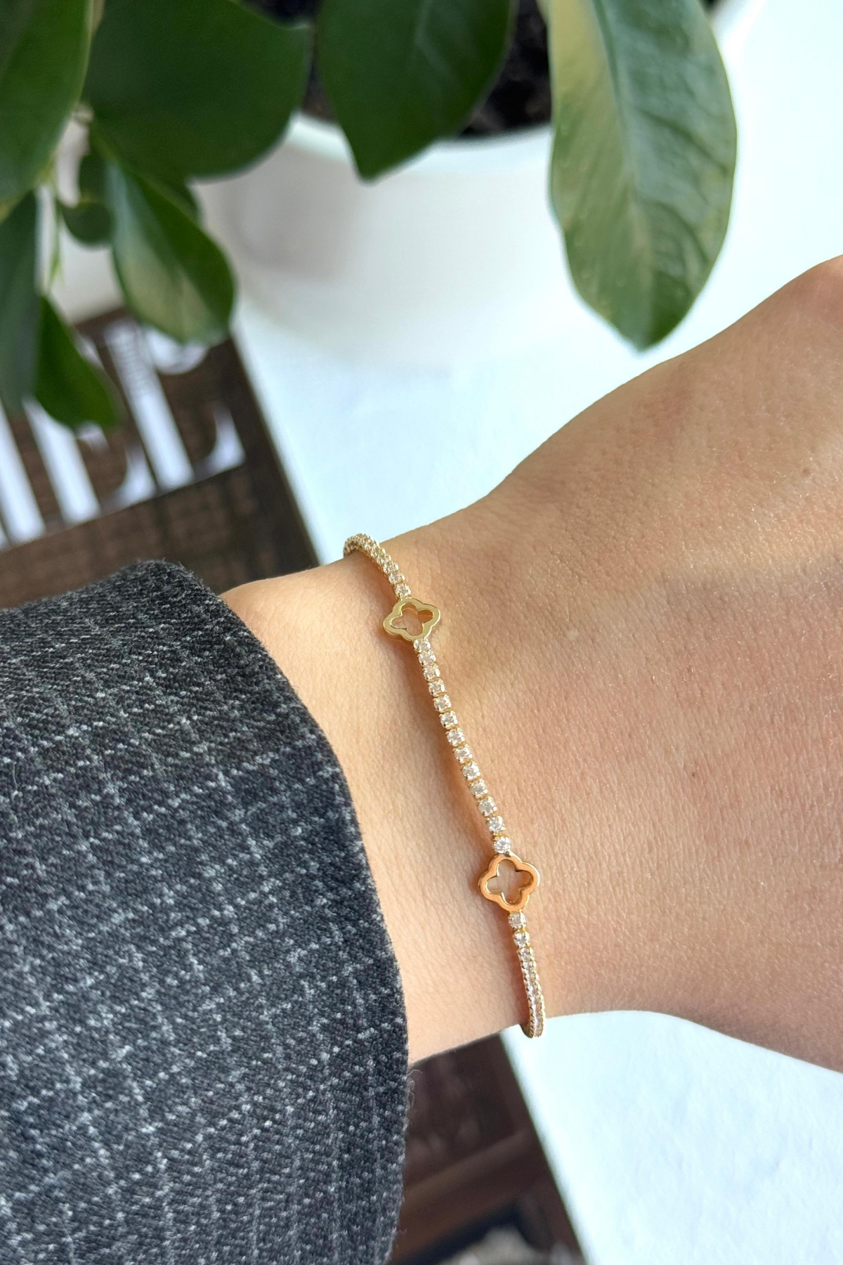 V.İ.P Seri Full Taşlı Su Yolu Çoklu İçi Boş Yonca Renk Atmaz Kararmaz Garantili Kadın Çelik Bileklik