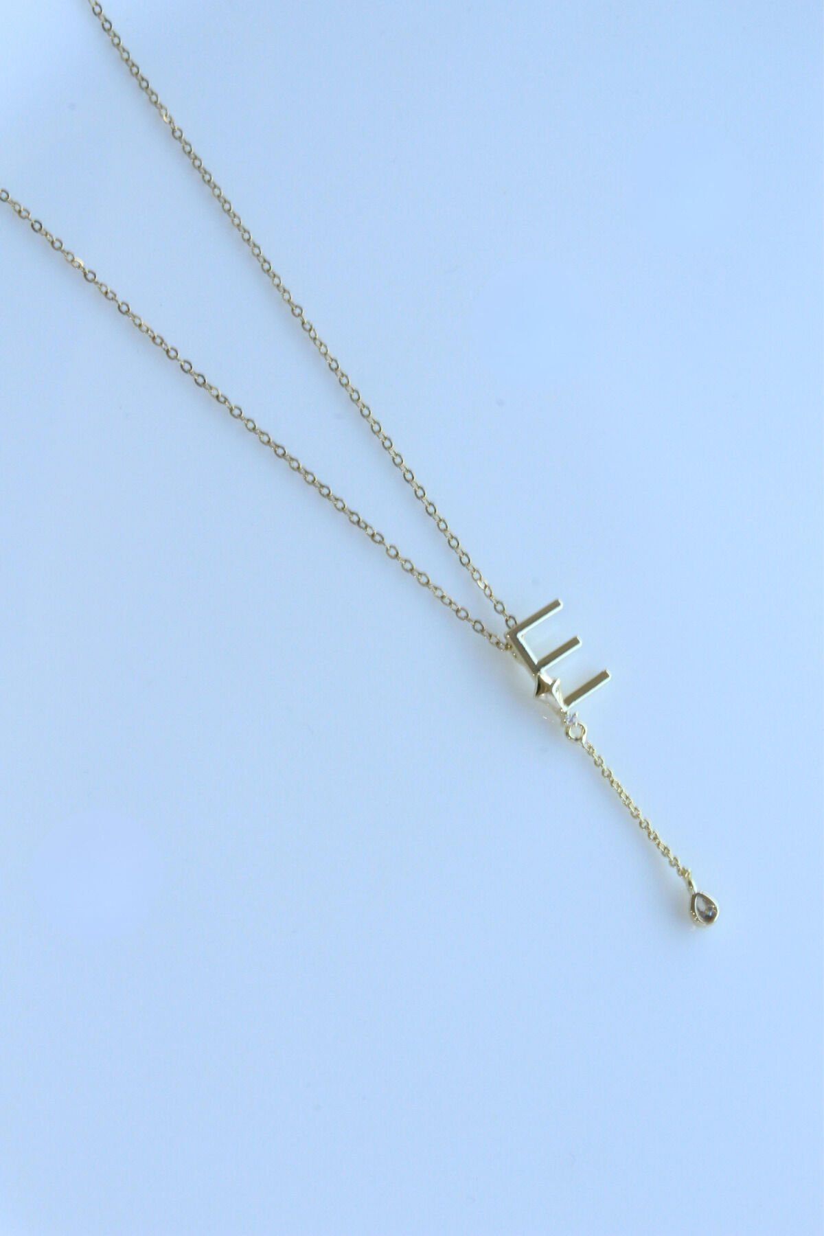 Uzak Şehir E Harfli Çelik Alya Kolye Kararmaz Renk Atmaz