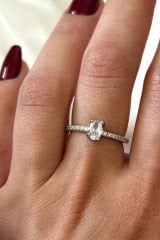 İthal Seri Zarif Oval Zirkon Taşlı Yarım Tur Tasarım Ayarlanabilir Kadın Çelik Yüzük