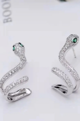 Zümrüt Zirkon Taşlı Earcuff Delikli Yılan Tasarım Kadın Çelik Küpe