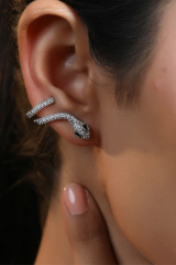 Zümrüt Zirkon Taşlı Earcuff Delikli Yılan Tasarım Kadın Çelik Küpe