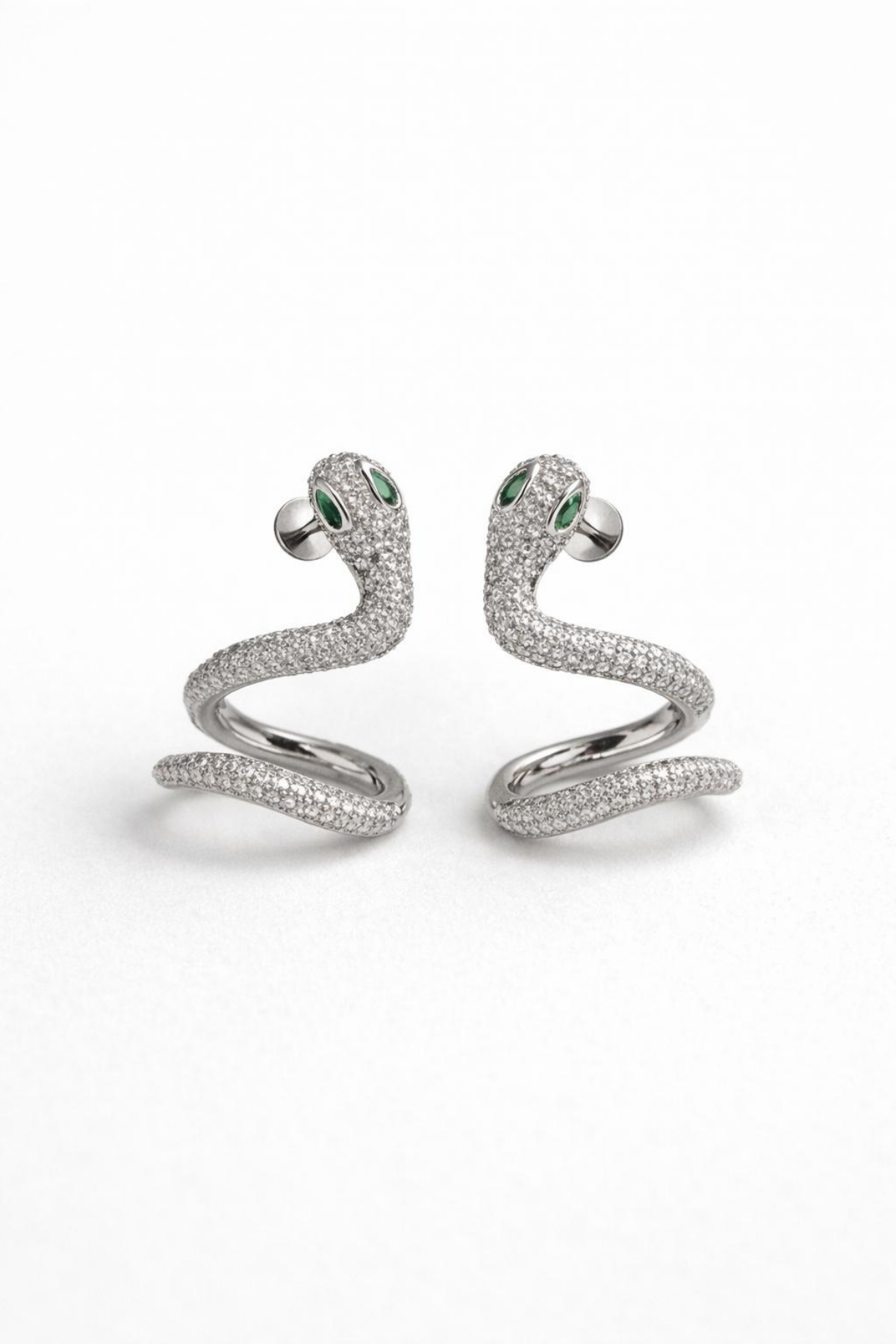 Zümrüt Zirkon Taşlı Earcuff Delikli Yılan Tasarım Kadın Çelik Küpe Gümüş
