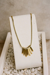 Parçacık Uçlu Tasarım Renk Atmaz Kararmaz Kadın Çelik Kolye