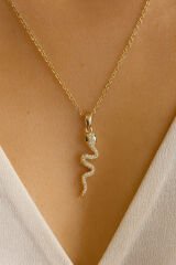 Zirkon Taşlı Zümrüt Gözlü Yılan Tasarım Renk Atmaz Kararmaz Kadın Çelik Kolye