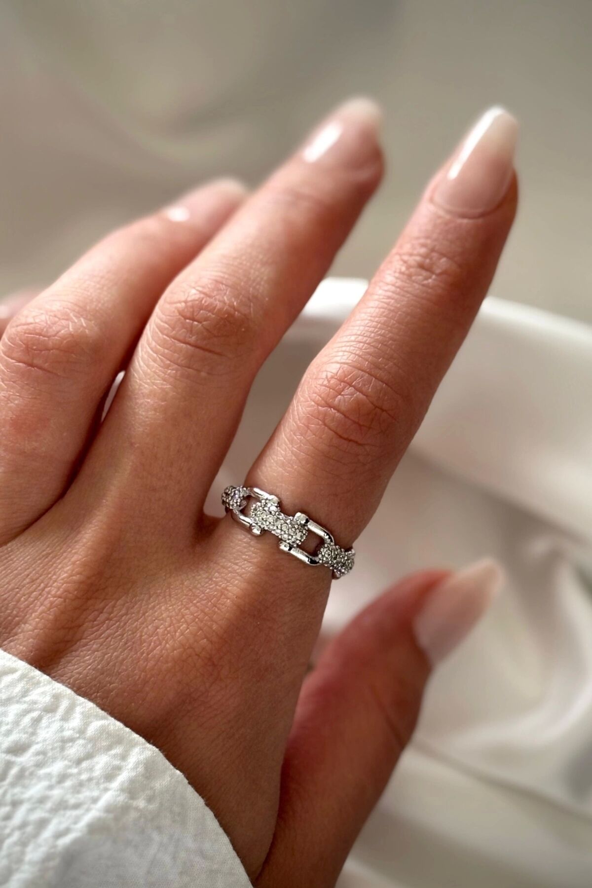 Premium Seri Chain Tasarım Model Zincir Kollu Ayarlanabilir Kadın Çelik Yüzük