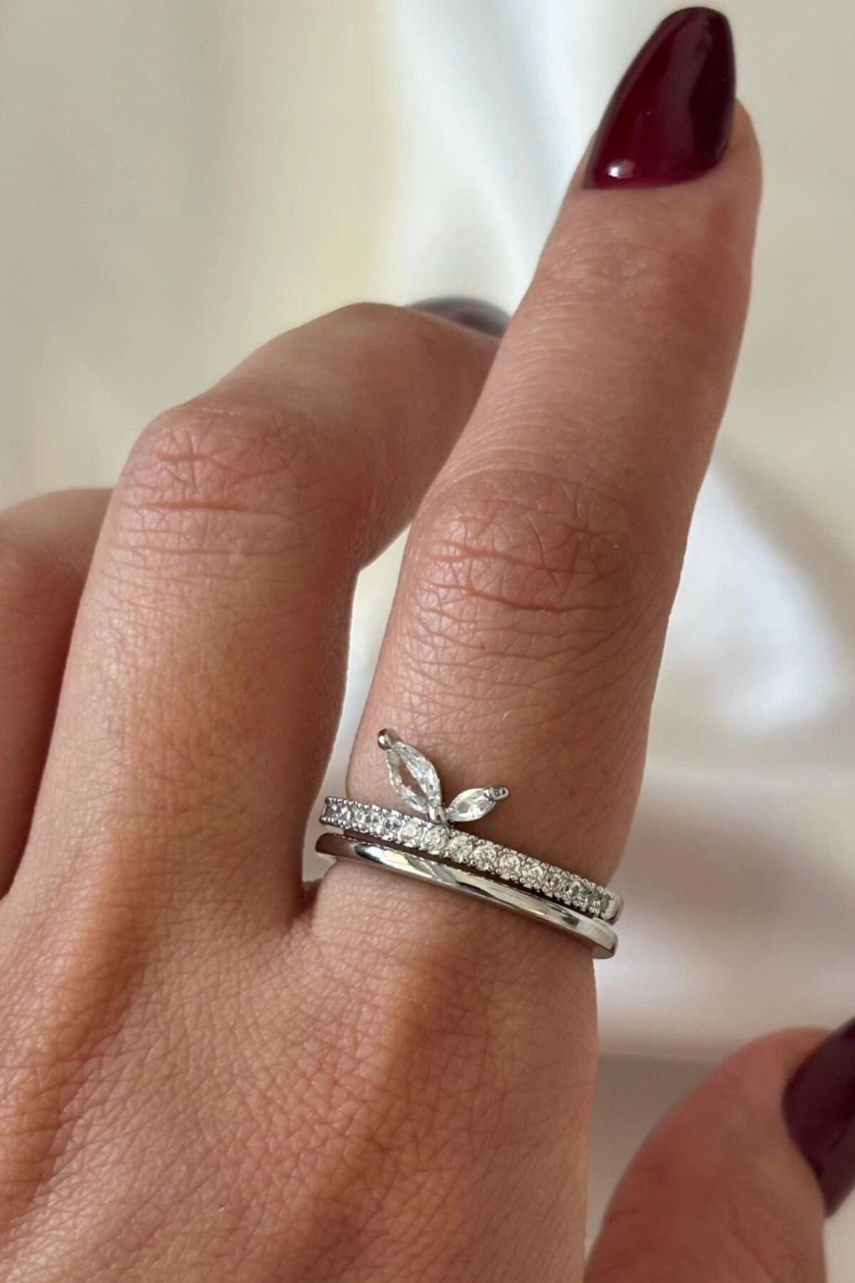 İthal Seri Zarif Zirkon Taşlı İkili Yaprak Tasarım Ayarlanabilir Kadın Çelik Yüzük