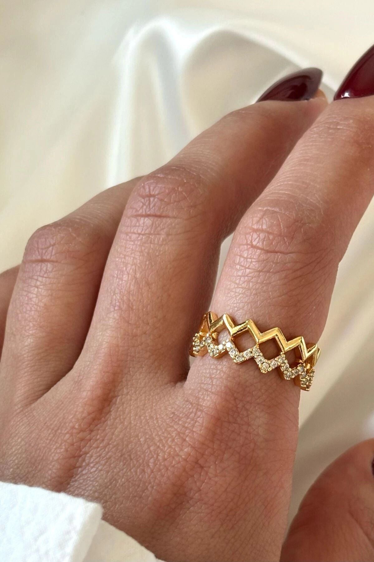 Wave Tasarım Zirkon Taşlı Ayarlanabilir Kadın Yüzük Gold