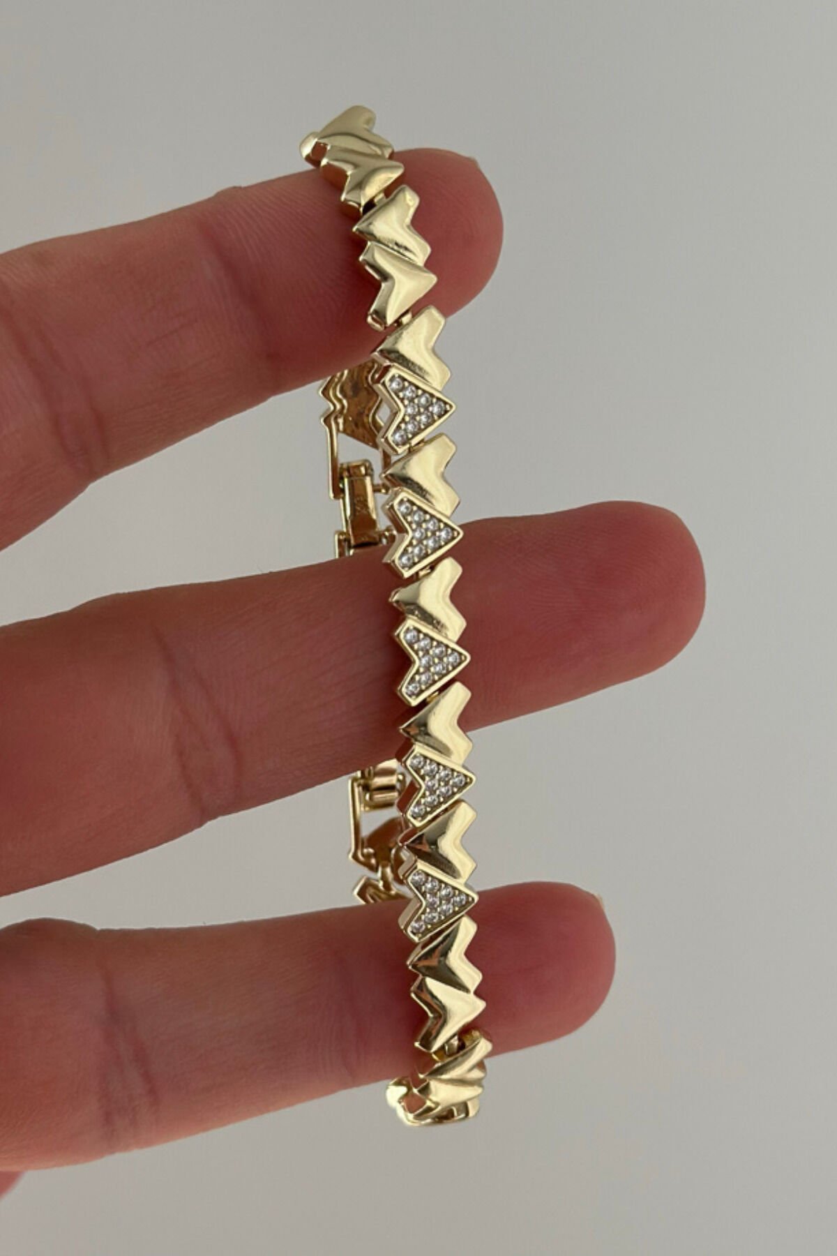 Özel Seri Ters Kalp Tasarım 14K Xuping Kadın Çelik Bileklik