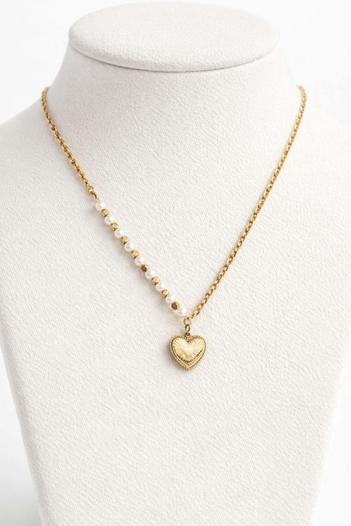 Exclusive Seri Kalp Uçlu İncili Kare Toplu Zincirli Model Kadın Çelik Kolye