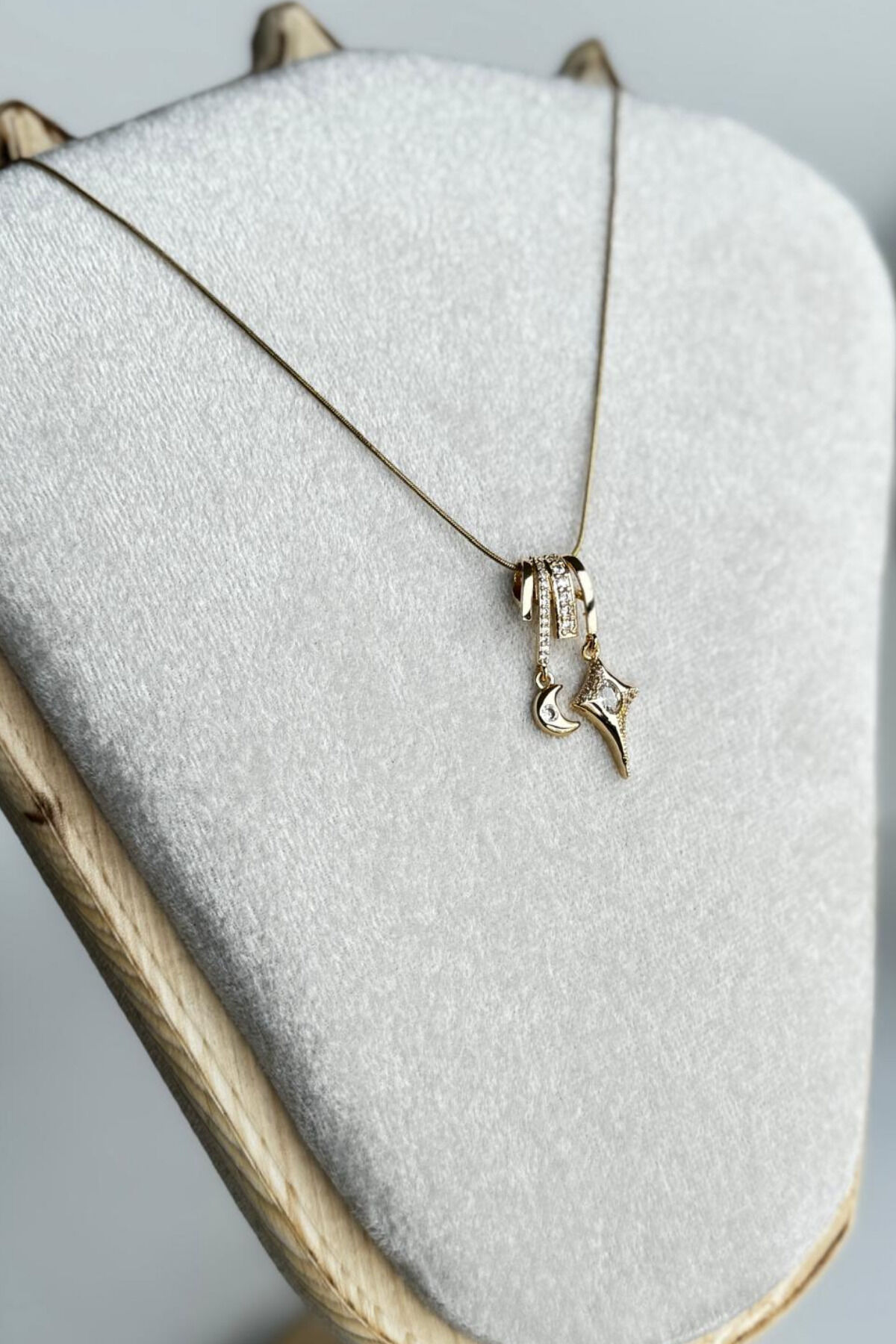 Yeni Sezon Zirkon Taşlı Ay Yıldız Motifli Kadın Çelik Kolye