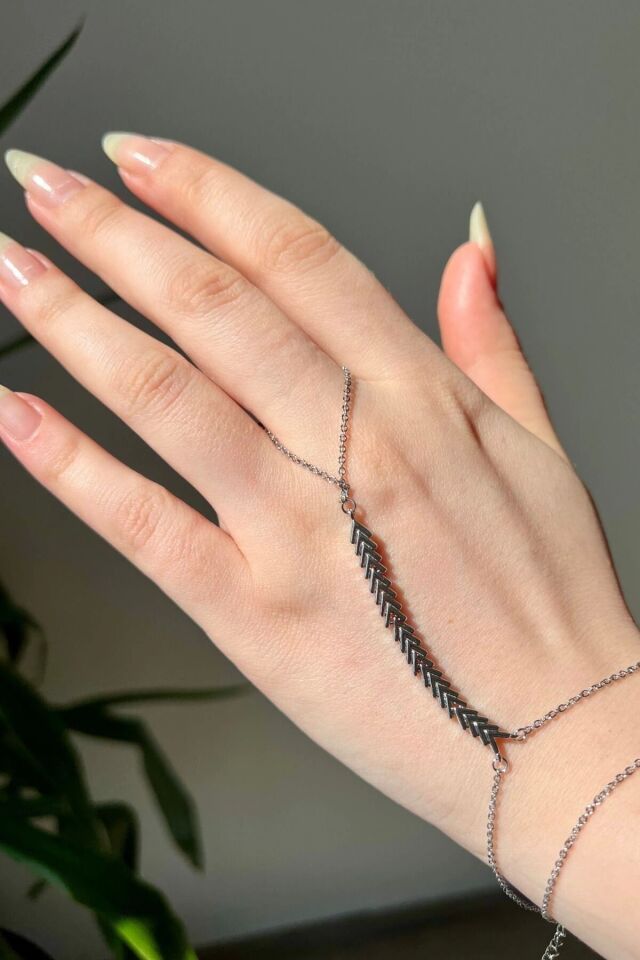 V Tasarım Çavuş Model Zirkon Taşlı Kararmaz Renk Atmaz Kadın Şahmeran Gümüş
