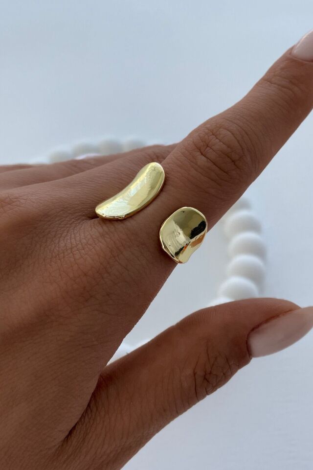 Özel Seri Cilalı Ortasi Boş Asimetrik Kavisli Model Bombe Tasarım Ayarlanabilir Kadın Çelik Yüzük Gold