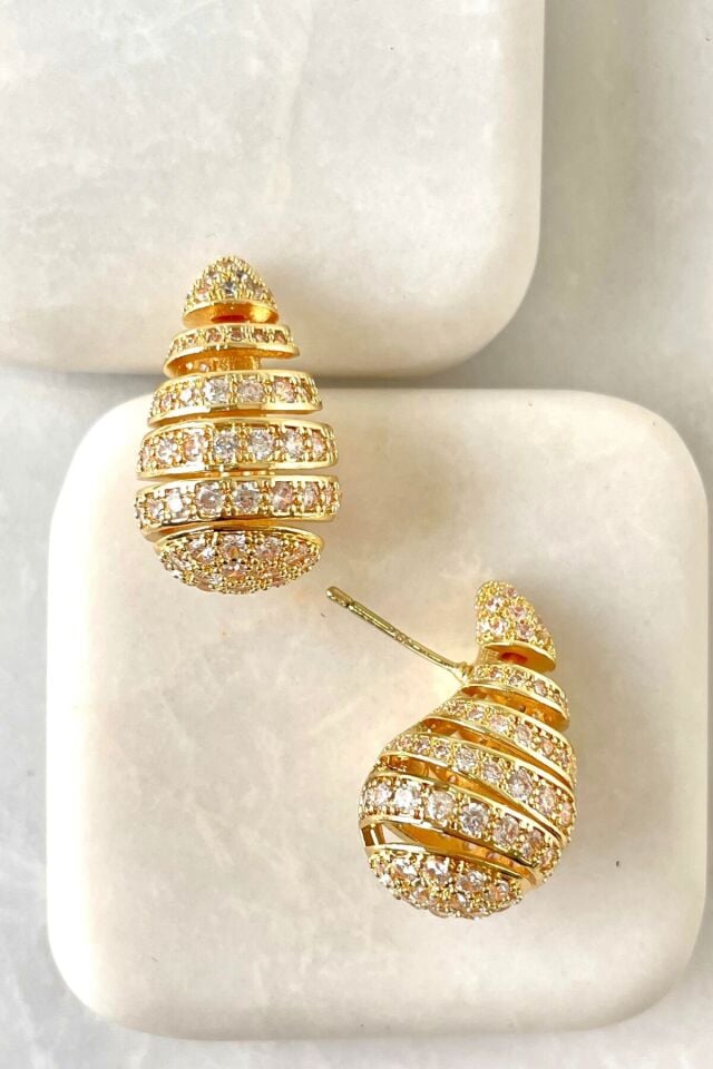 Exclusive Seri Zirkon Taşlı Gold Renk Ünlü Marka Model Kararma Yapmayan Kadın Şık Küpe Gold