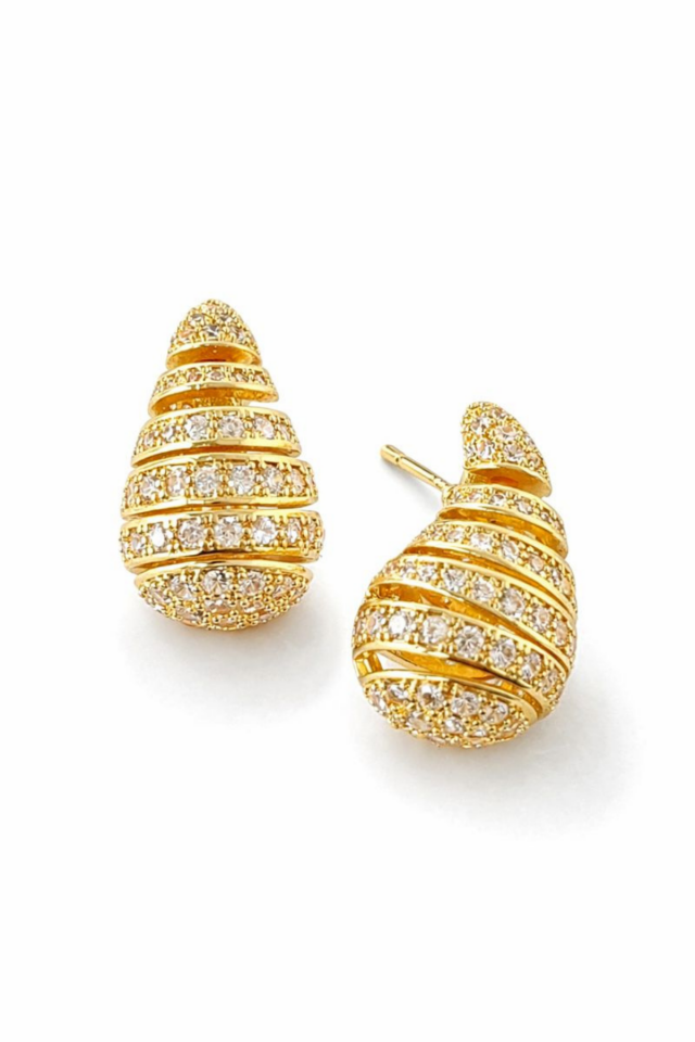 Exclusive Seri Zirkon Taşlı Gold Renk Ünlü Marka Model Kararma Yapmayan Kadın Şık Küpe Gold