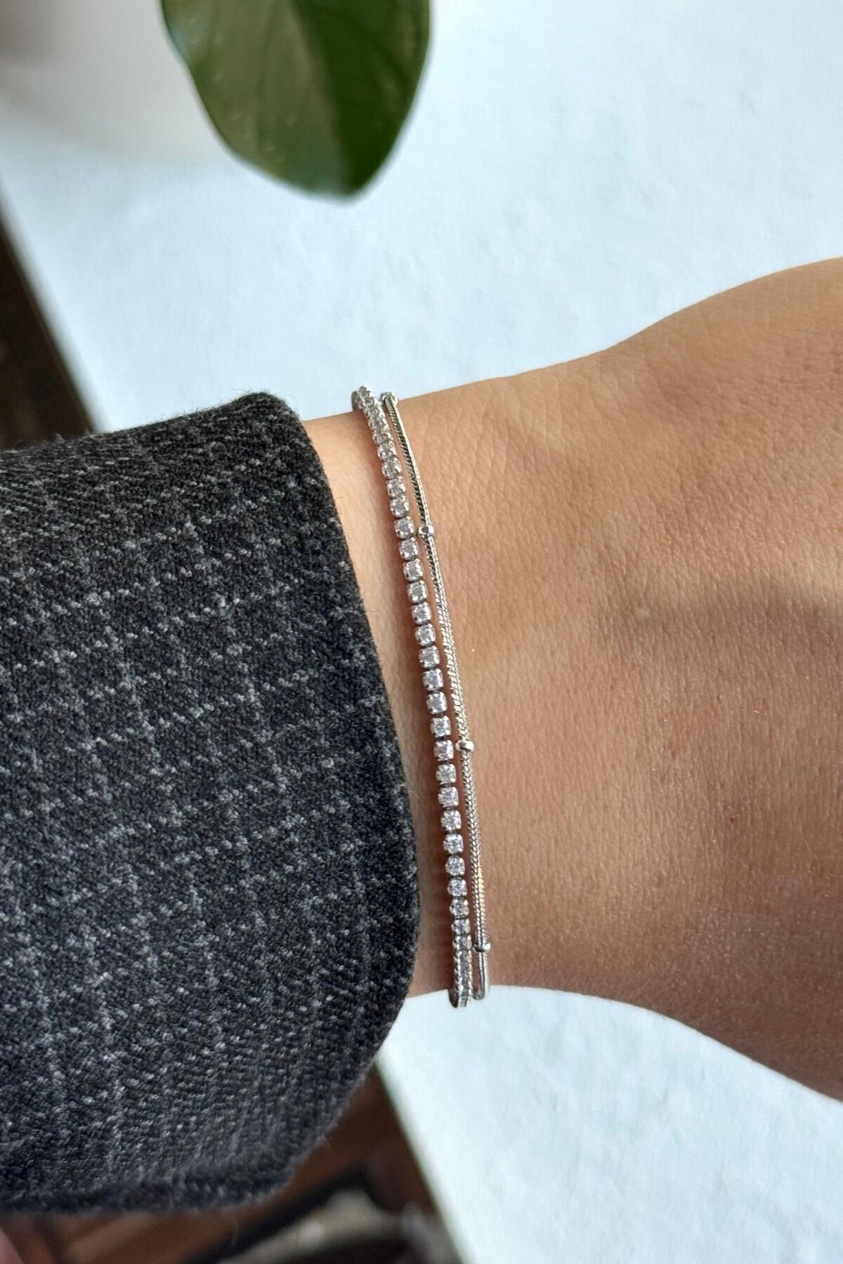 Zarif Su Yolu Tasarım Top Zincir Detaylı İkili Kadın Çelik Bileklik