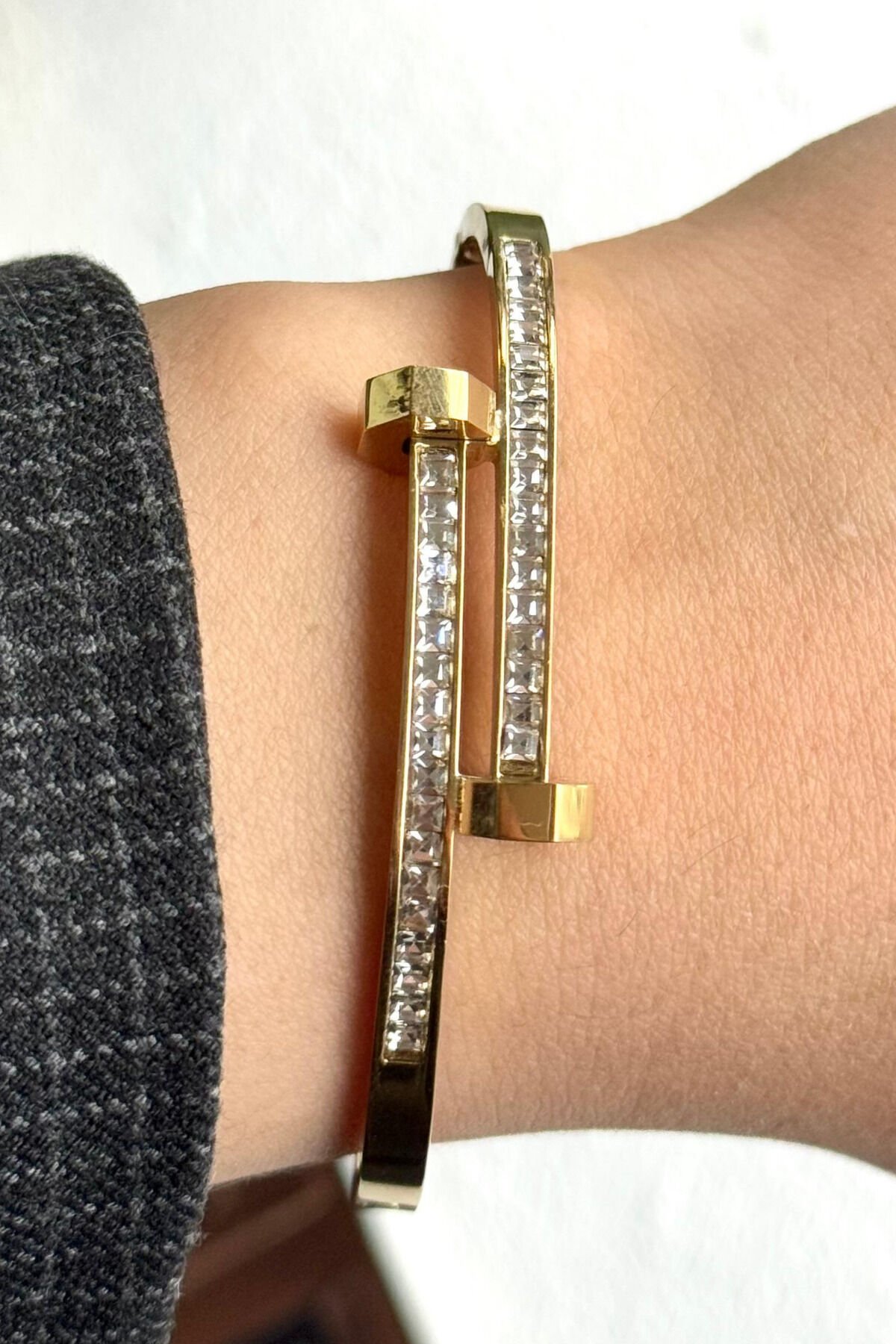 Premium Seri Crt Çivi Tasarım Kadın Çelik Kelepçe Bileklik