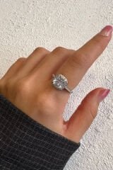 Özel Seri Belloria Baget Kesim Yarım Tur Tek Taş Tasarım Ayarlanabilir Kadın Çelik Yüzük